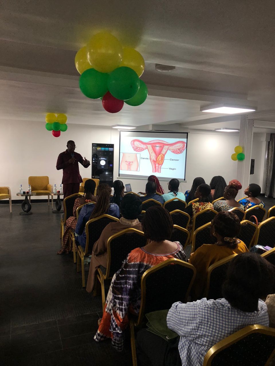 Ce jour, l’ONG VISA a marqué les esprits à l’Hôtel École Lébéné avec une séance de sensibilisation sur les cancers du sein et du col de l’utérus 💗